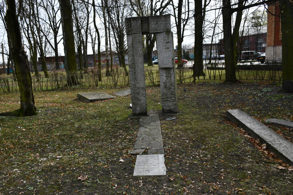 Tarnowskie Góry. Co ze skwerem przed halą targową?