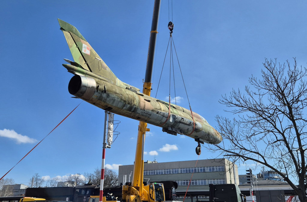 Z Sosnowca do Zbrosławic. Su-22 już w naszym muzeum