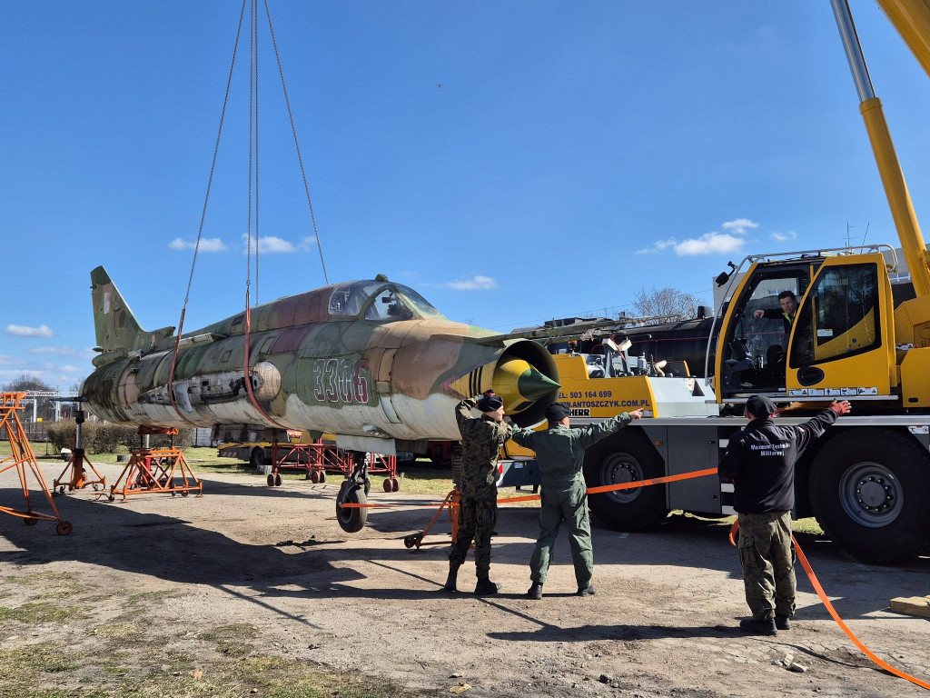 Z Sosnowca do Zbrosławic. Su-22 już w naszym muzeum