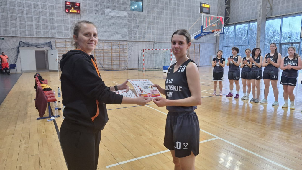 Srebro także dla Staszica. Koszykarki pokazały moc