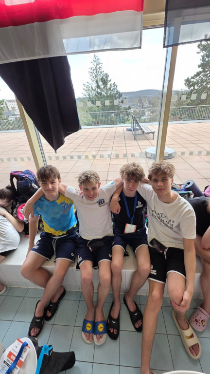 MKS Park Wodny Tarnowskie Góry z workiem medali