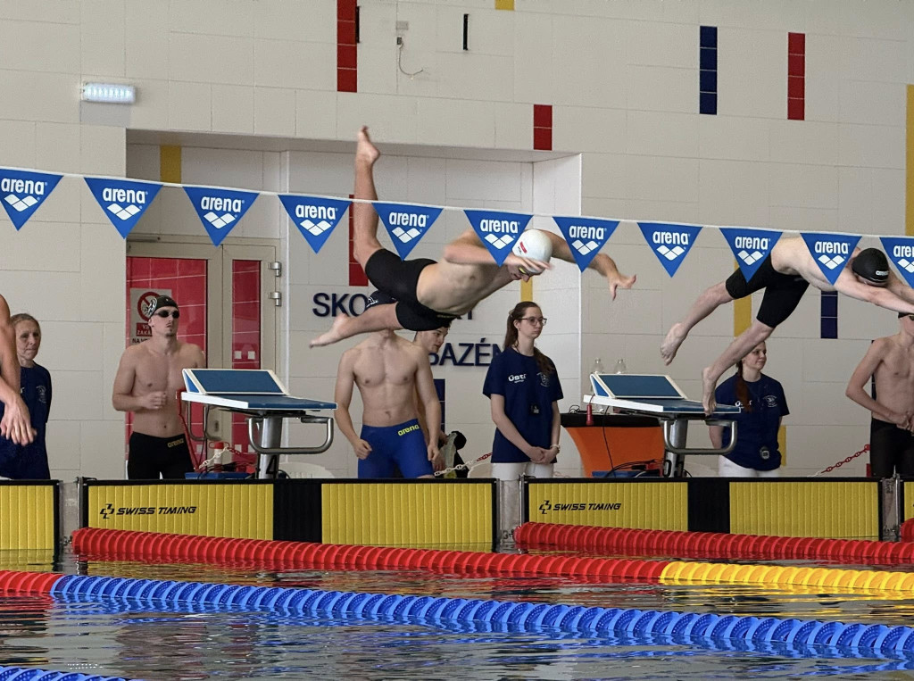 MKS Park Wodny Tarnowskie Góry z workiem medali