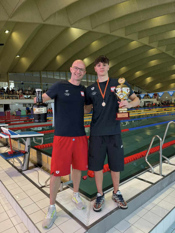 MKS Park Wodny Tarnowskie Góry z workiem medali