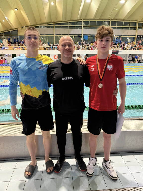 MKS Park Wodny Tarnowskie Góry z workiem medali