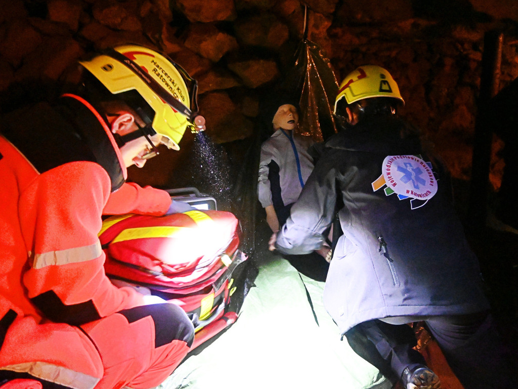 Stres, chaos i walka o życie. Tak szkolą się ratownicy