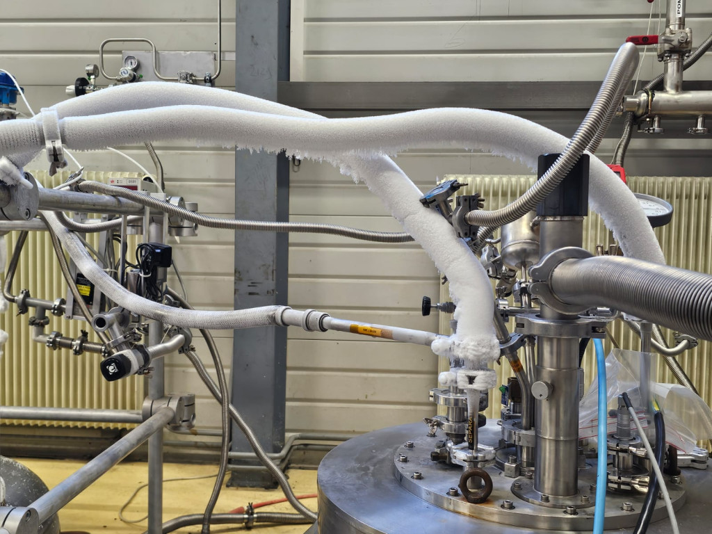 Nauczycielka z Sorbony w centrum badań jądrowych