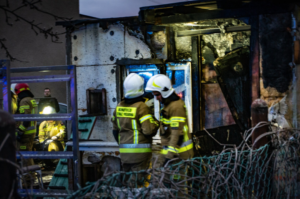 Świerklaniec. Pożar gasiły 4 zastępy strażaków
