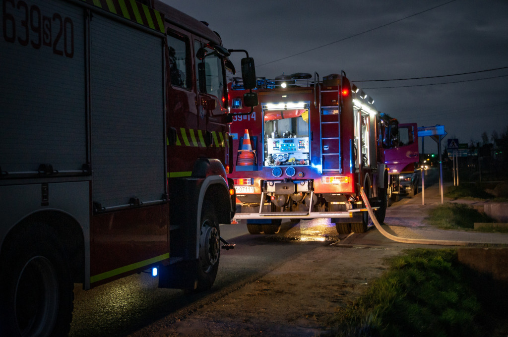 Świerklaniec. Pożar gasiły 4 zastępy strażaków
