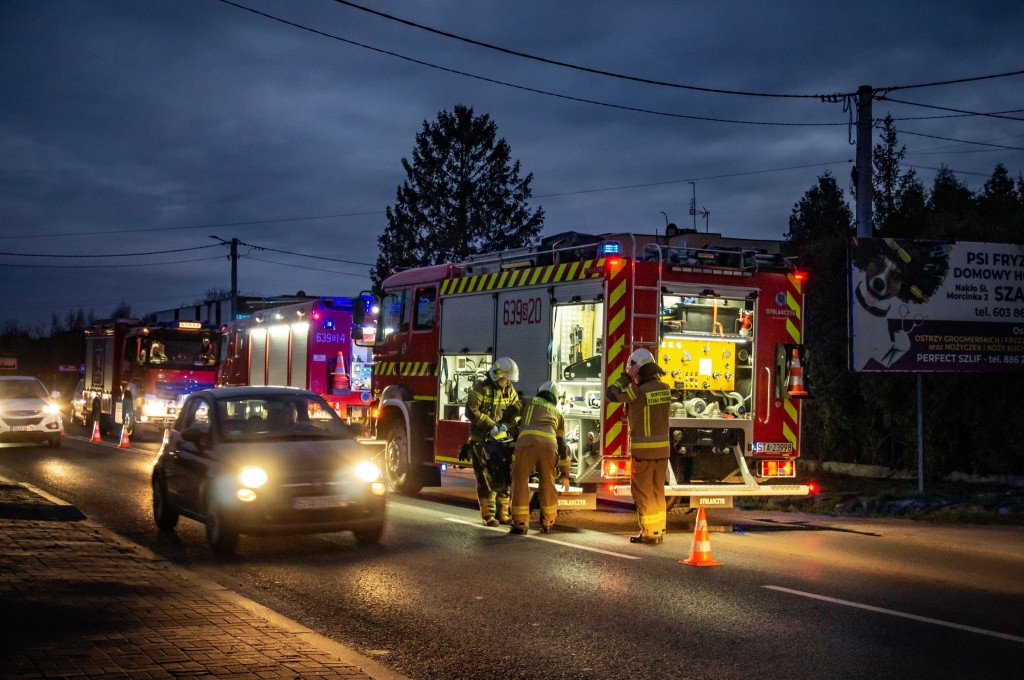 Świerklaniec. Pożar gasiły 4 zastępy strażaków