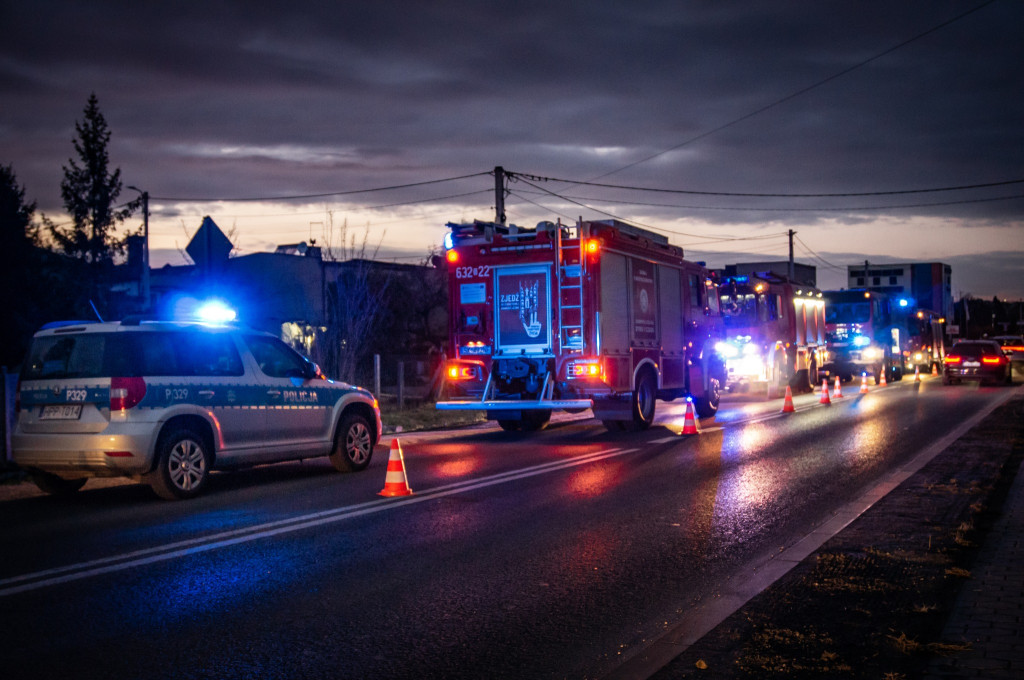 Świerklaniec. Pożar gasiły 4 zastępy strażaków