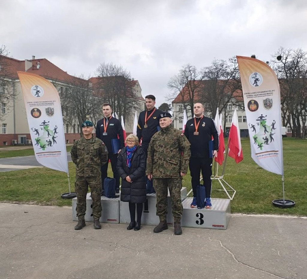 Nasz zawodnik i żołnierz z medalami mistrzostw Polski