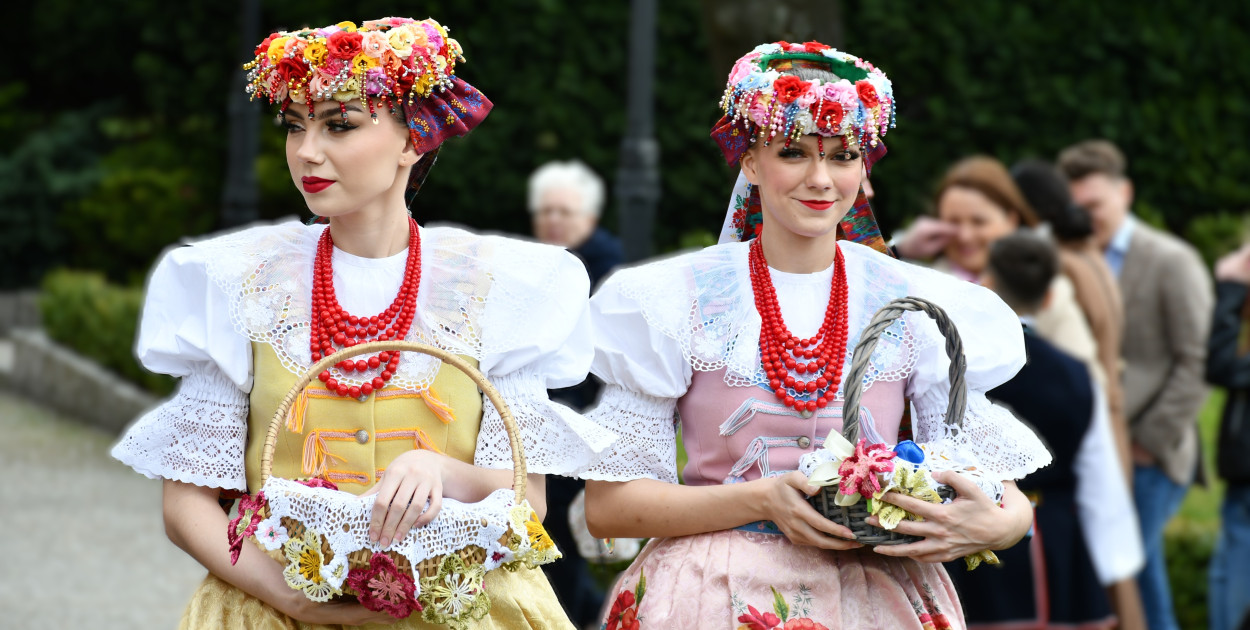 Radzionków. Wielkanocna tradycja w stroju regionalnym
