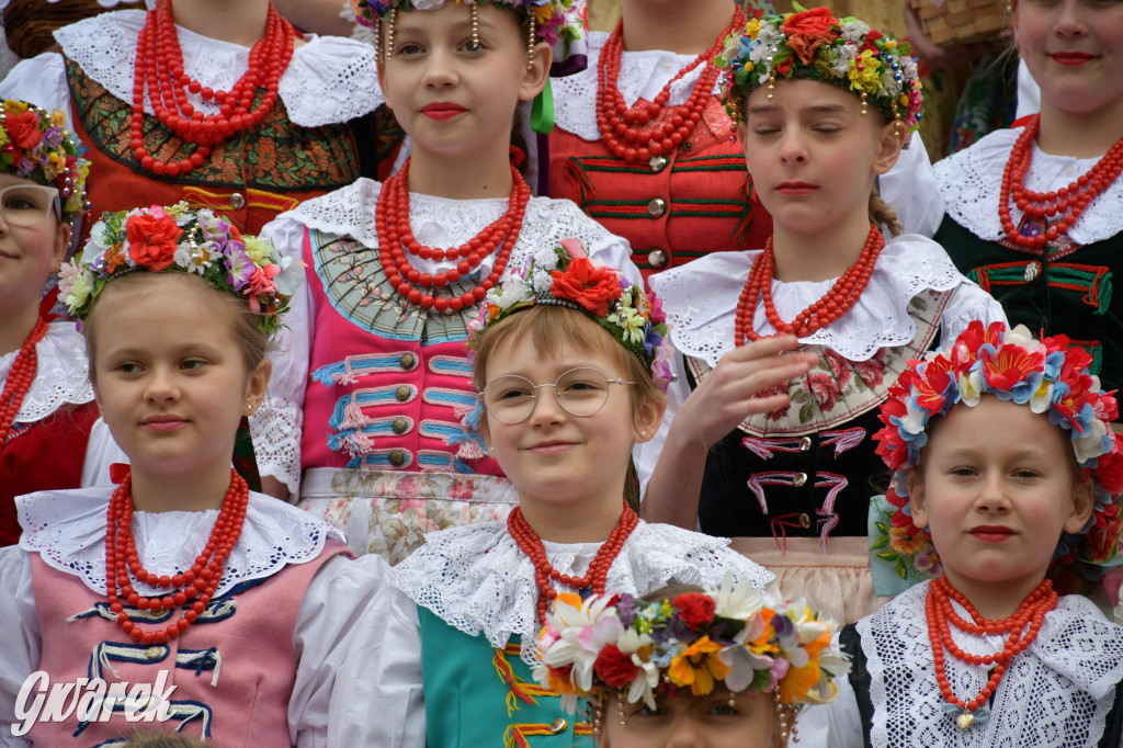 Radzionków. Wielkanocna tradycja w stroju regionalnym