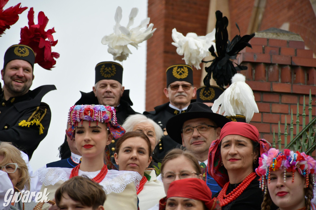 Radzionków. Wielkanocna tradycja w stroju regionalnym