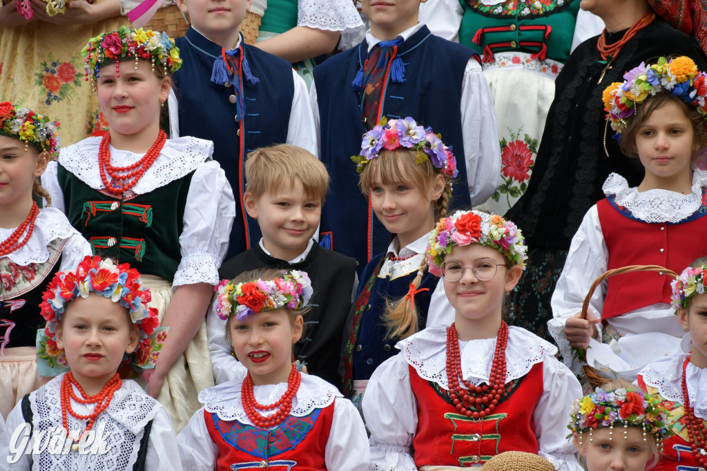 Radzionków. Wielkanocna tradycja w stroju regionalnym