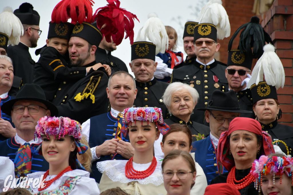Radzionków. Wielkanocna tradycja w stroju regionalnym