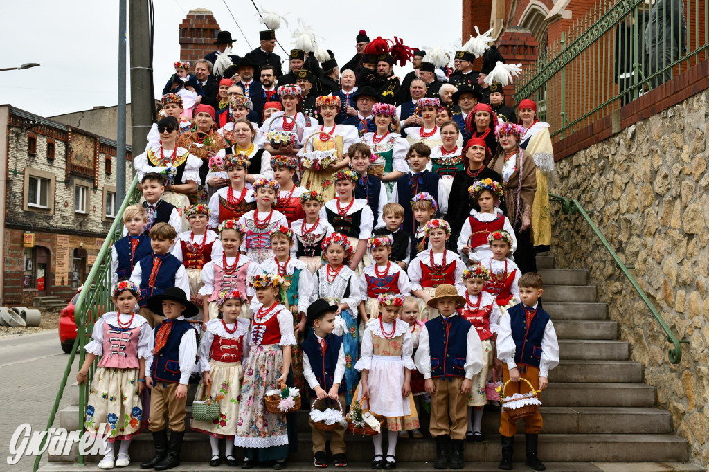 Radzionków. Wielkanocna tradycja w stroju regionalnym