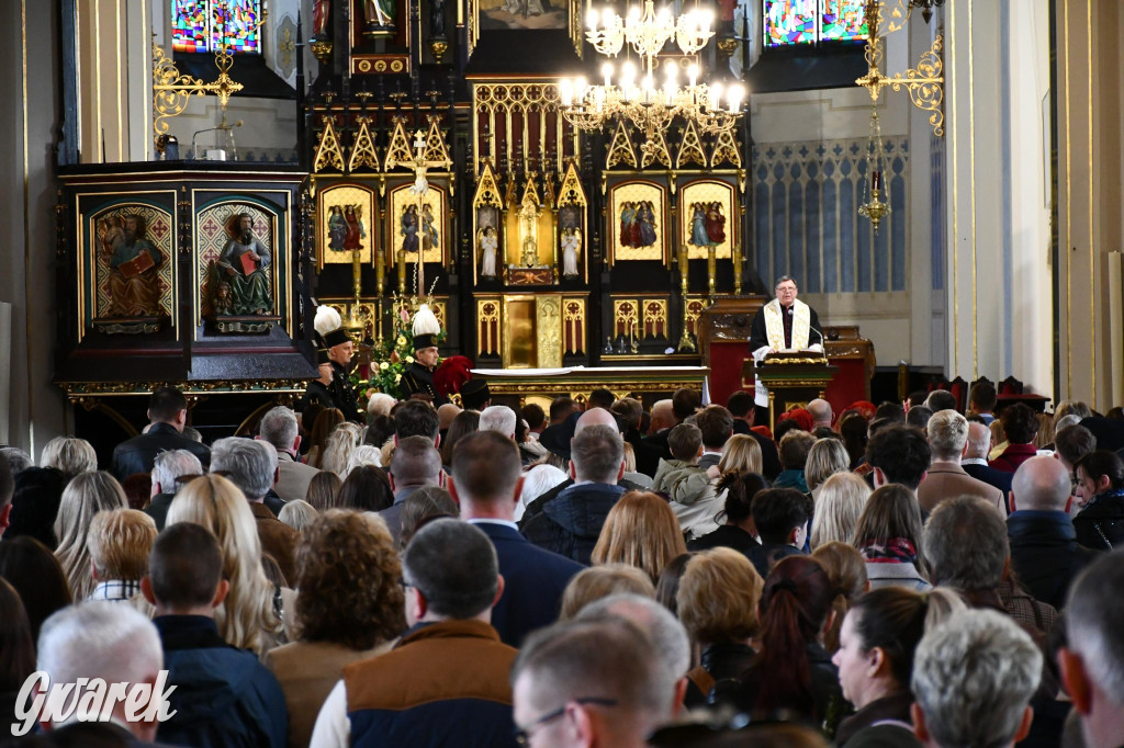 Radzionków. Wielkanocna tradycja w stroju regionalnym