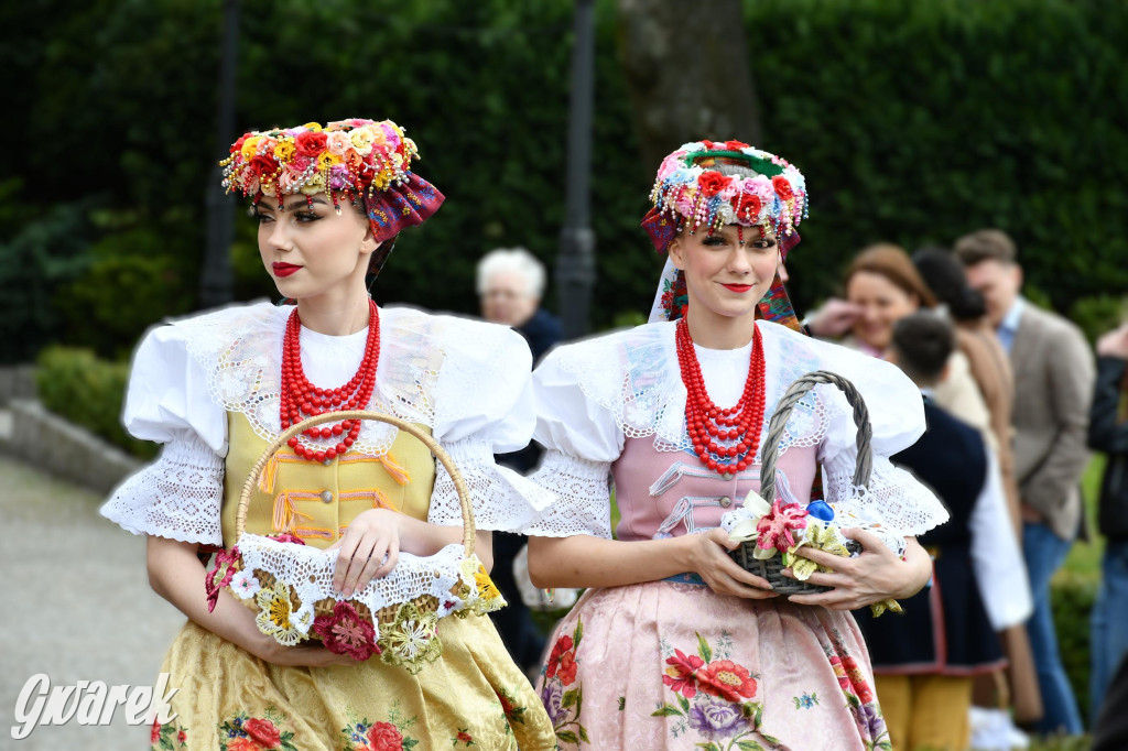 Radzionków. Wielkanocna tradycja w stroju regionalnym