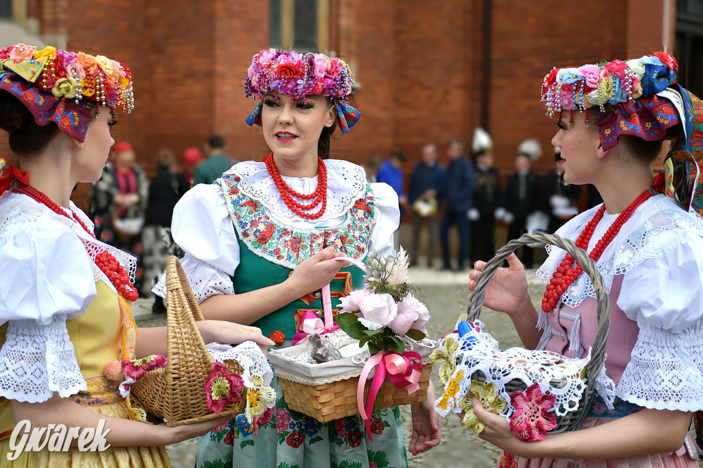Radzionków. Wielkanocna tradycja w stroju regionalnym