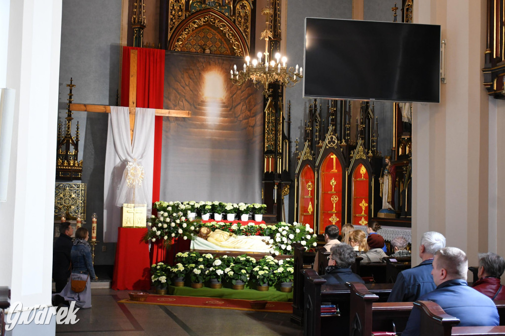 Radzionków. Wielkanocna tradycja w stroju regionalnym