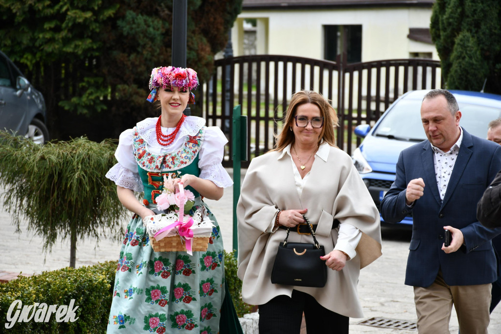 Radzionków. Wielkanocna tradycja w stroju regionalnym