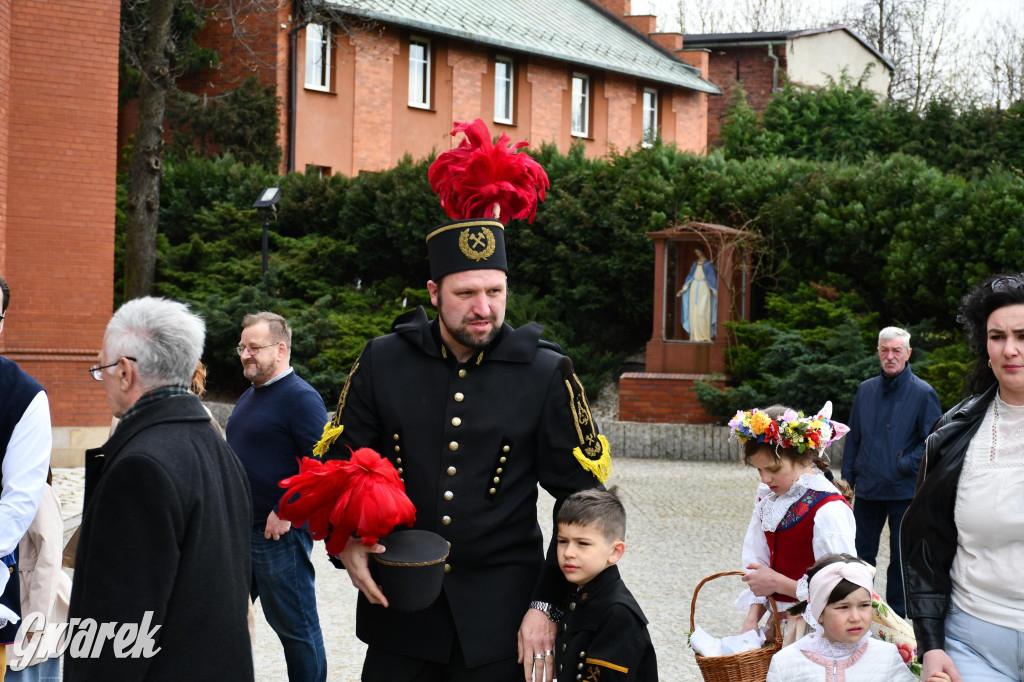 Radzionków. Wielkanocna tradycja w stroju regionalnym