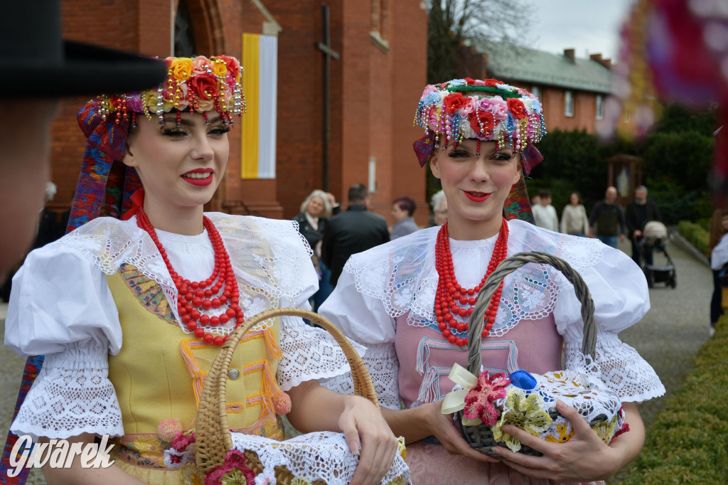 Radzionków. Wielkanocna tradycja w stroju regionalnym