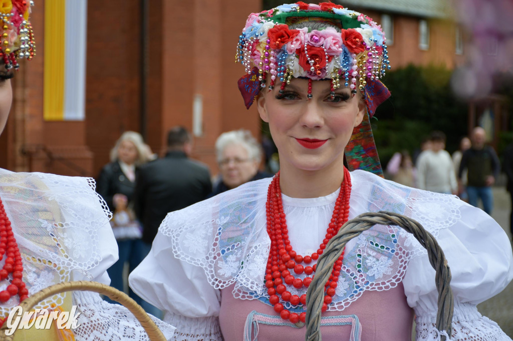 Radzionków. Wielkanocna tradycja w stroju regionalnym