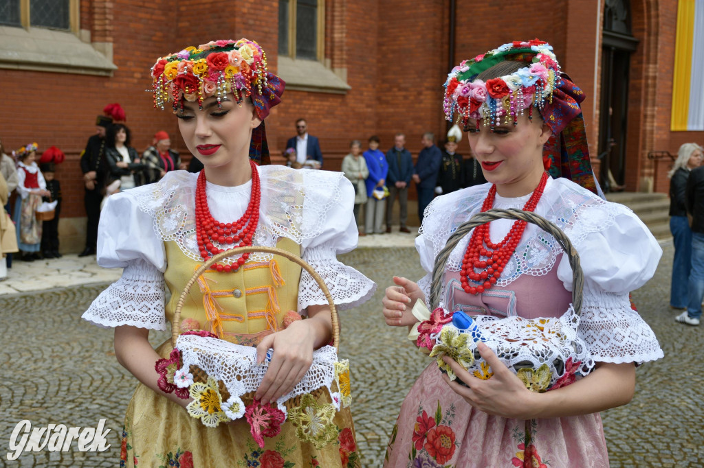 Radzionków. Wielkanocna tradycja w stroju regionalnym