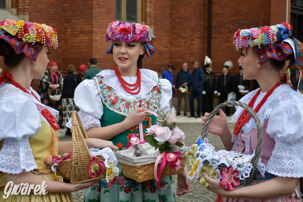 Radzionków. Wielkanocna tradycja w stroju regionalnym