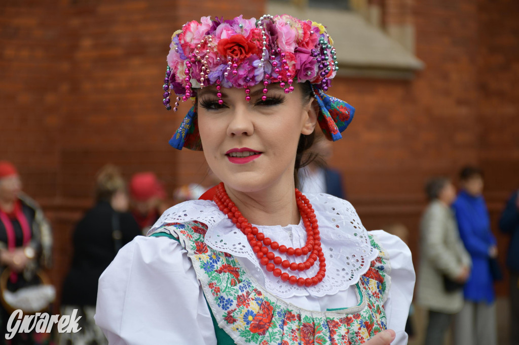 Radzionków. Wielkanocna tradycja w stroju regionalnym