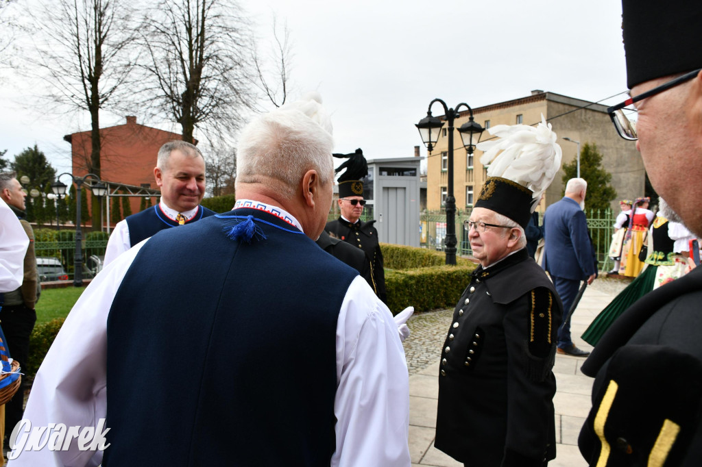 Radzionków. Wielkanocna tradycja w stroju regionalnym