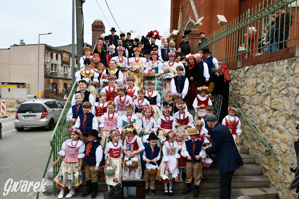 Radzionków. Wielkanocna tradycja w stroju regionalnym