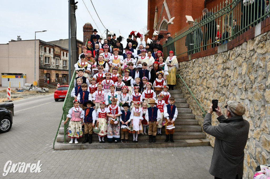 Radzionków. Wielkanocna tradycja w stroju regionalnym