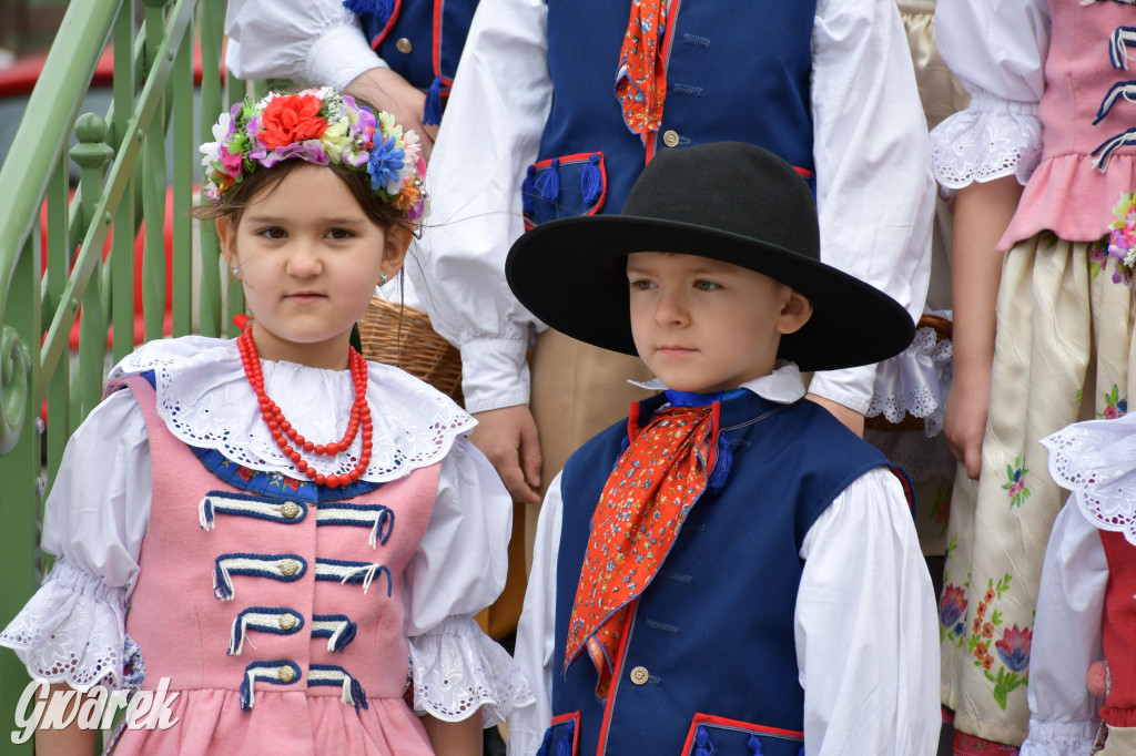 Radzionków. Wielkanocna tradycja w stroju regionalnym