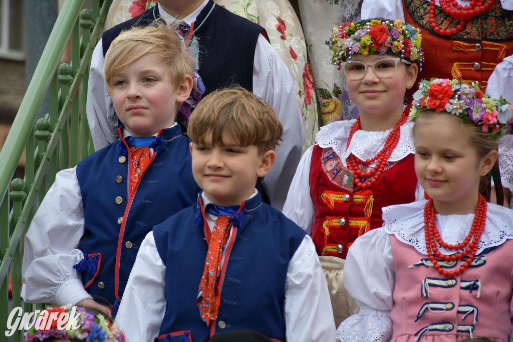 Radzionków. Wielkanocna tradycja w stroju regionalnym