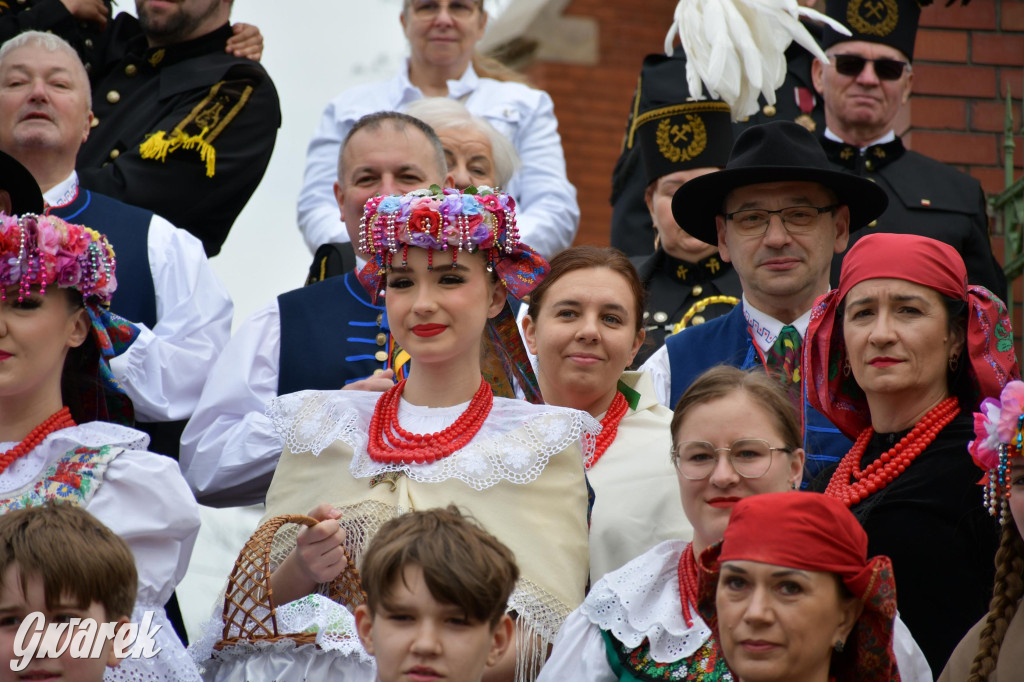 Radzionków. Wielkanocna tradycja w stroju regionalnym