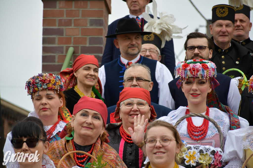 Radzionków. Wielkanocna tradycja w stroju regionalnym