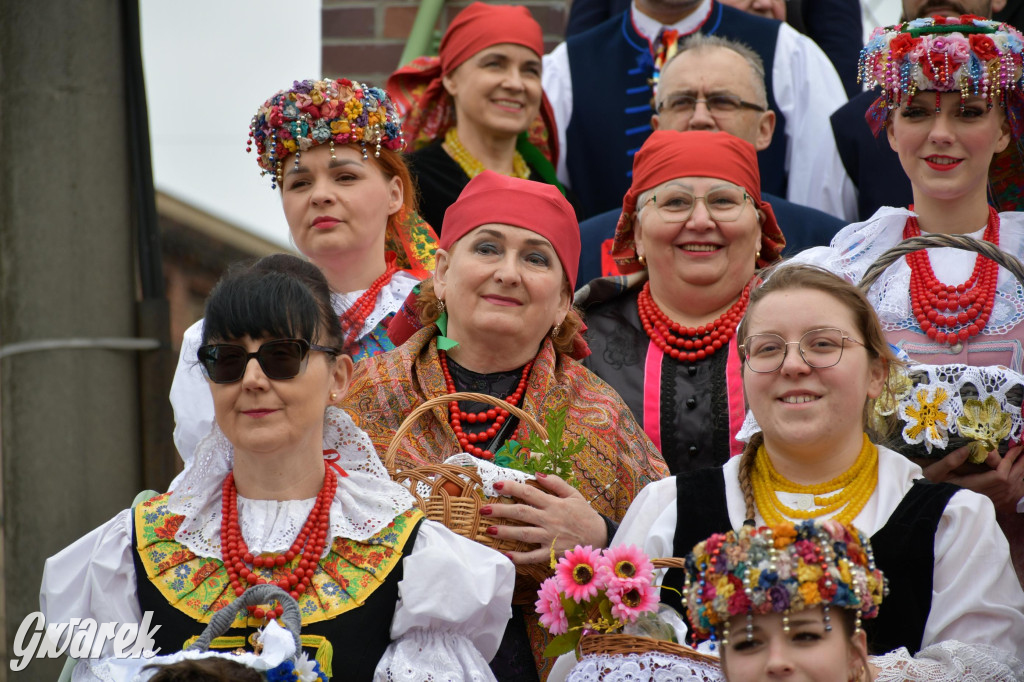 Radzionków. Wielkanocna tradycja w stroju regionalnym