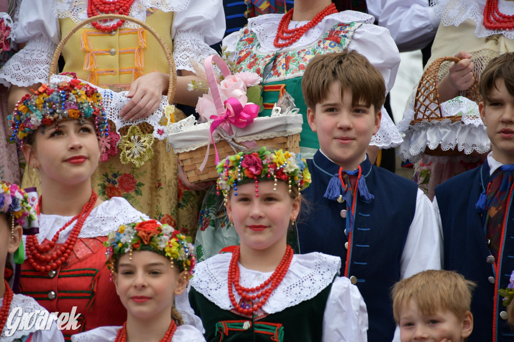 Radzionków. Wielkanocna tradycja w stroju regionalnym