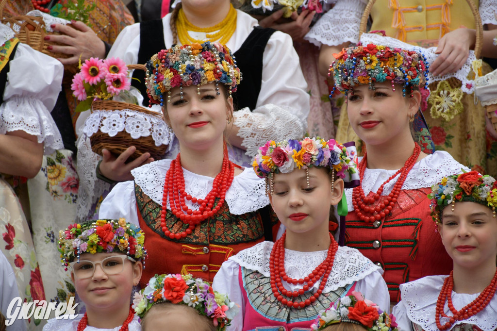 Radzionków. Wielkanocna tradycja w stroju regionalnym