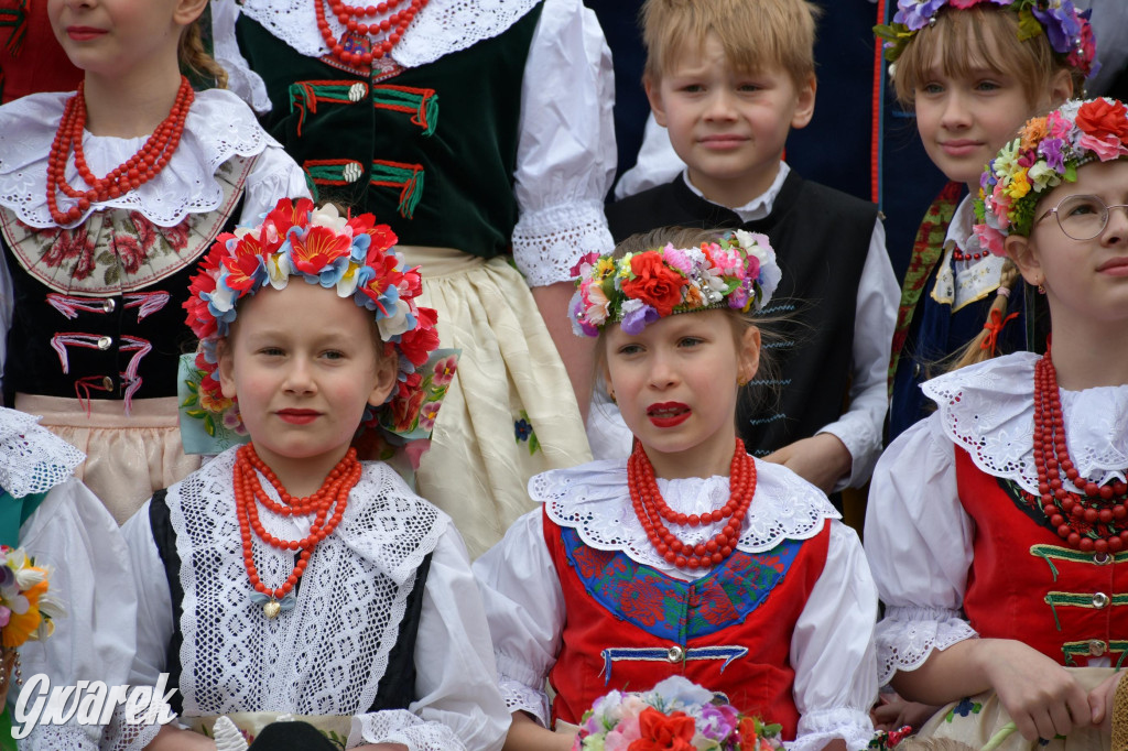 Radzionków. Wielkanocna tradycja w stroju regionalnym