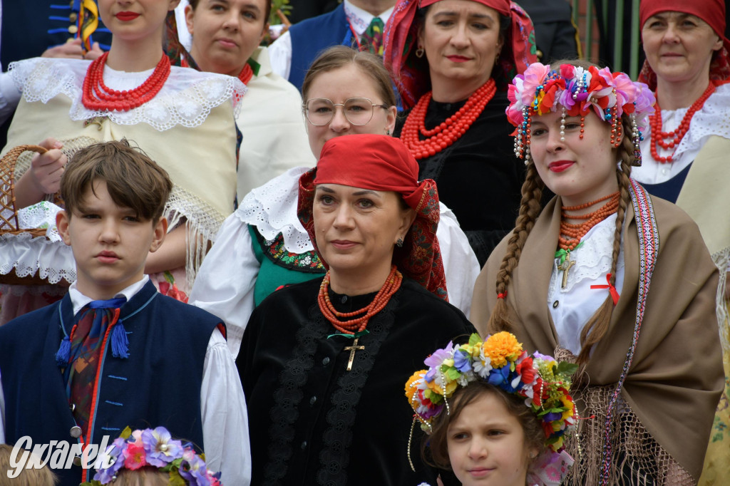 Radzionków. Wielkanocna tradycja w stroju regionalnym