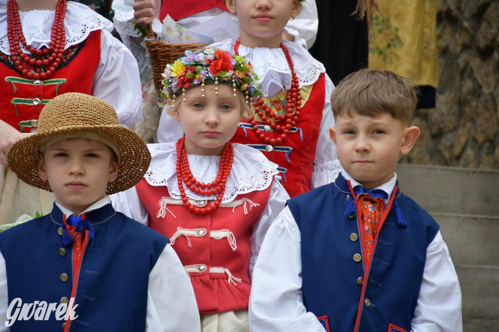 Radzionków. Wielkanocna tradycja w stroju regionalnym