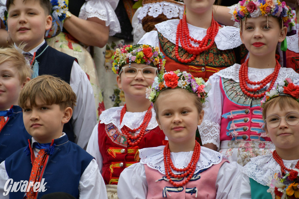 Radzionków. Wielkanocna tradycja w stroju regionalnym