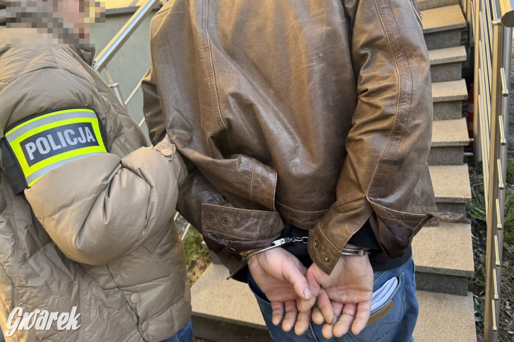 Pijany prowadził kradziony samochód