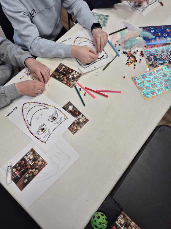 Radzionków. Presja rówieśników i dwie uczennice w akcji