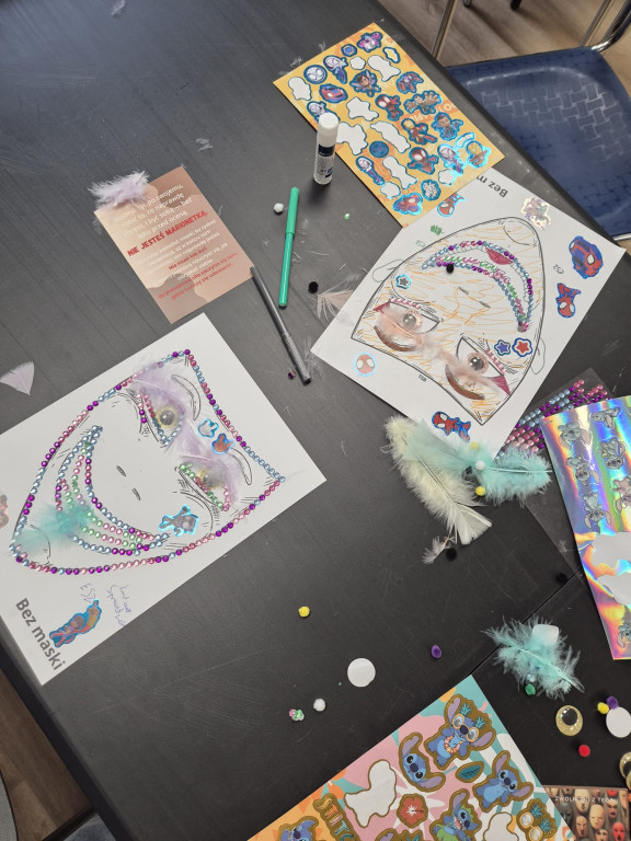 Radzionków. Presja rówieśników i dwie uczennice w akcji