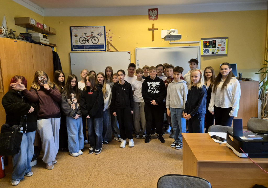 Radzionków. Presja rówieśników i dwie uczennice w akcji